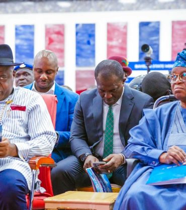 Oyetola Leads Distribution of Life Jackets in Bayelsa, Reaffirms Commitment to Safer Waterways (1)